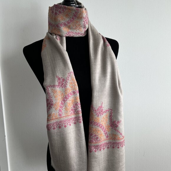 Looking for winter scarf | Merino Wool long scarf | warm and cozy neck scarf - Picture 7 of 10
